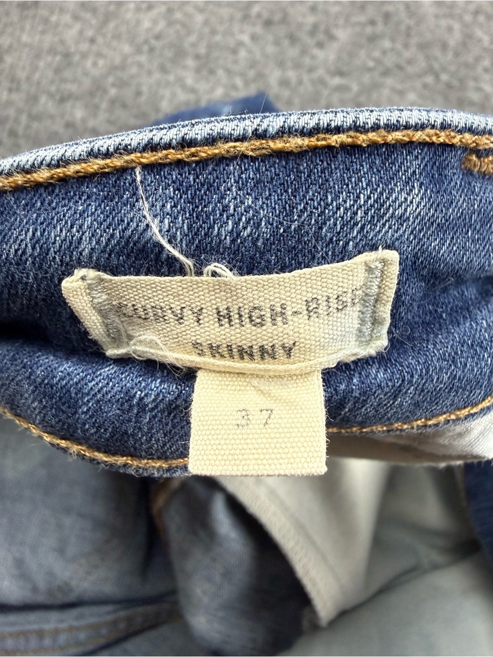 Madewell Curvy High Rise Slim Skinny Jeans in Washed Blue, Size 37 - Picture 10 of 12